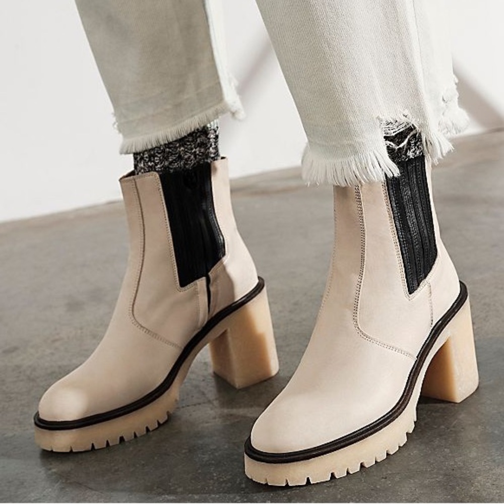 Free People James Chelsea Boots - bone & black